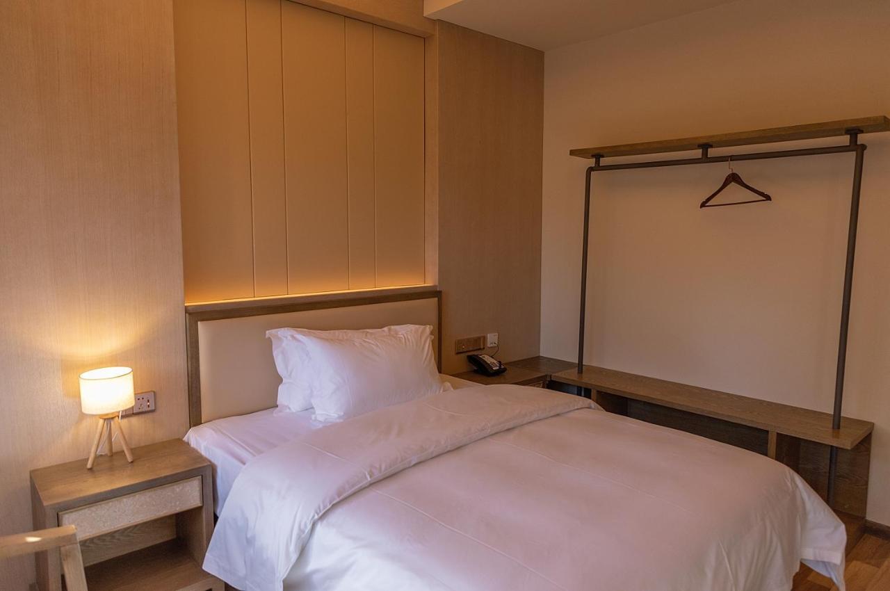 The Hump Hostel 驼峰客栈 Kunming Dış mekan fotoğraf