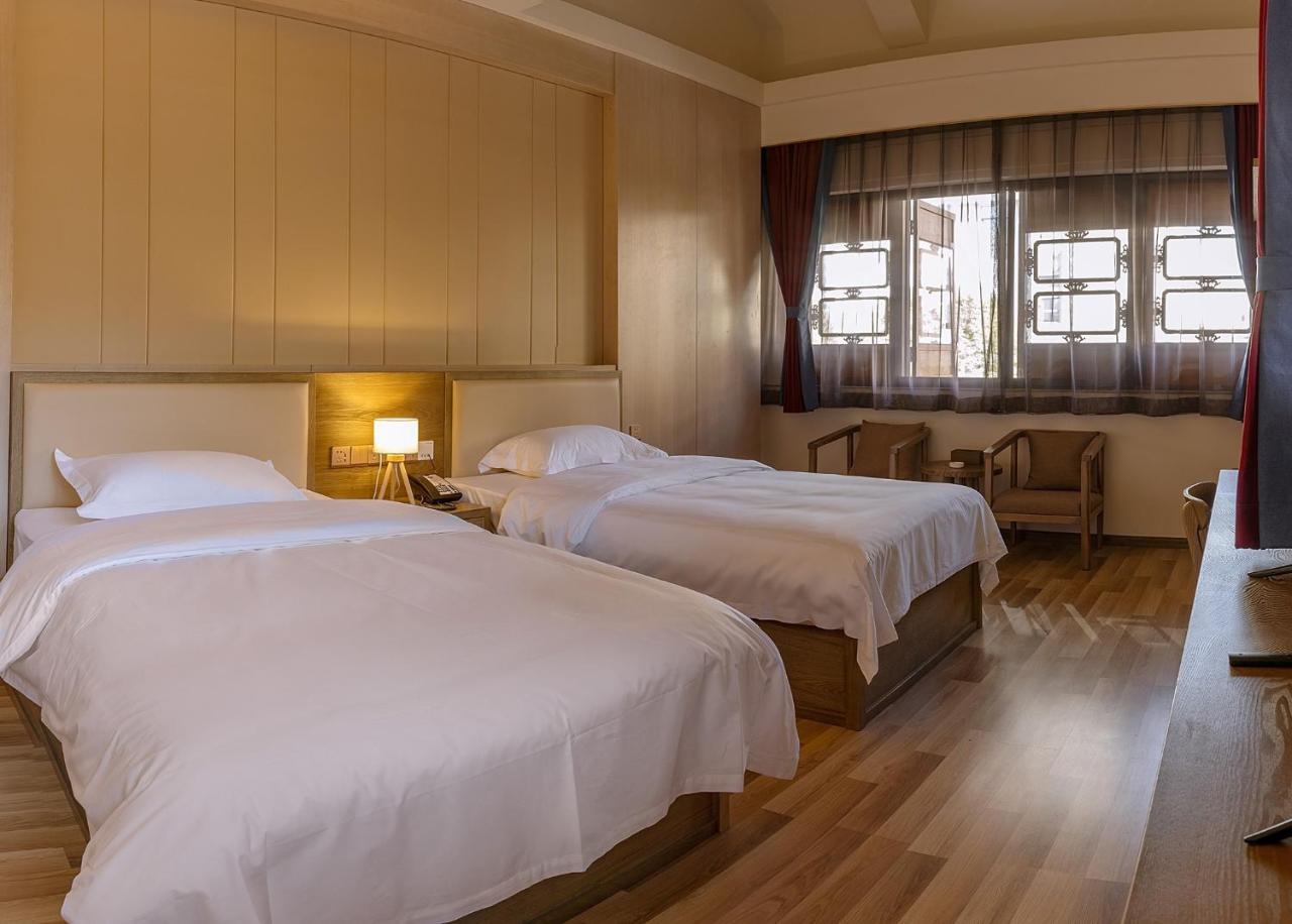 The Hump Hostel 驼峰客栈 Kunming Dış mekan fotoğraf